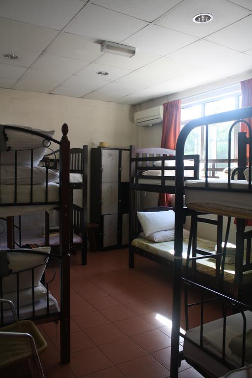 Sensi Backpackers Hostel Kota Kinabalu Rom bilde