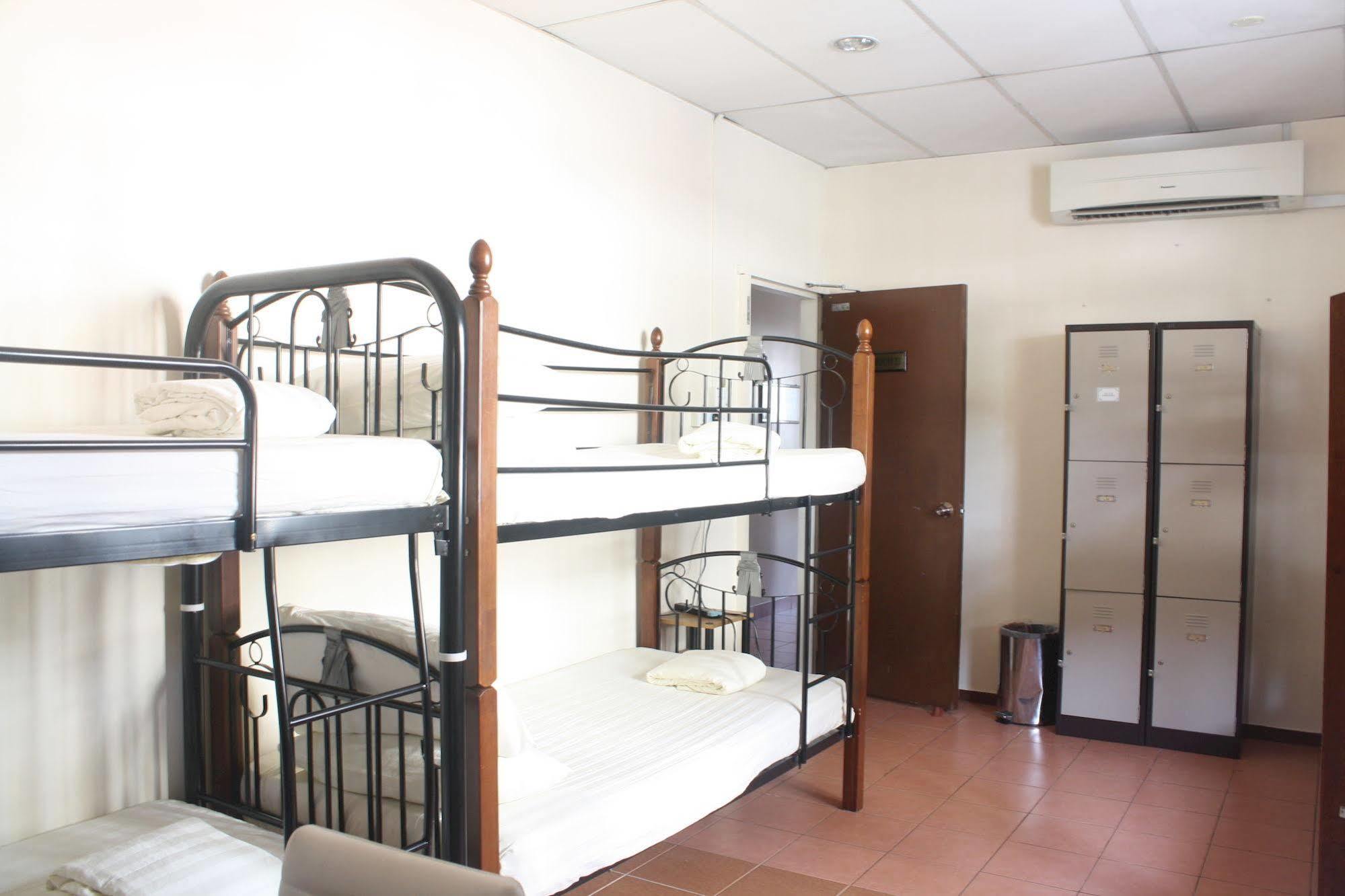 Sensi Backpackers Hostel Kota Kinabalu Eksteriør bilde